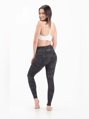 Sweetflexx Full Length High-Rise Resistance Leggings Leggings - Camo Size 6